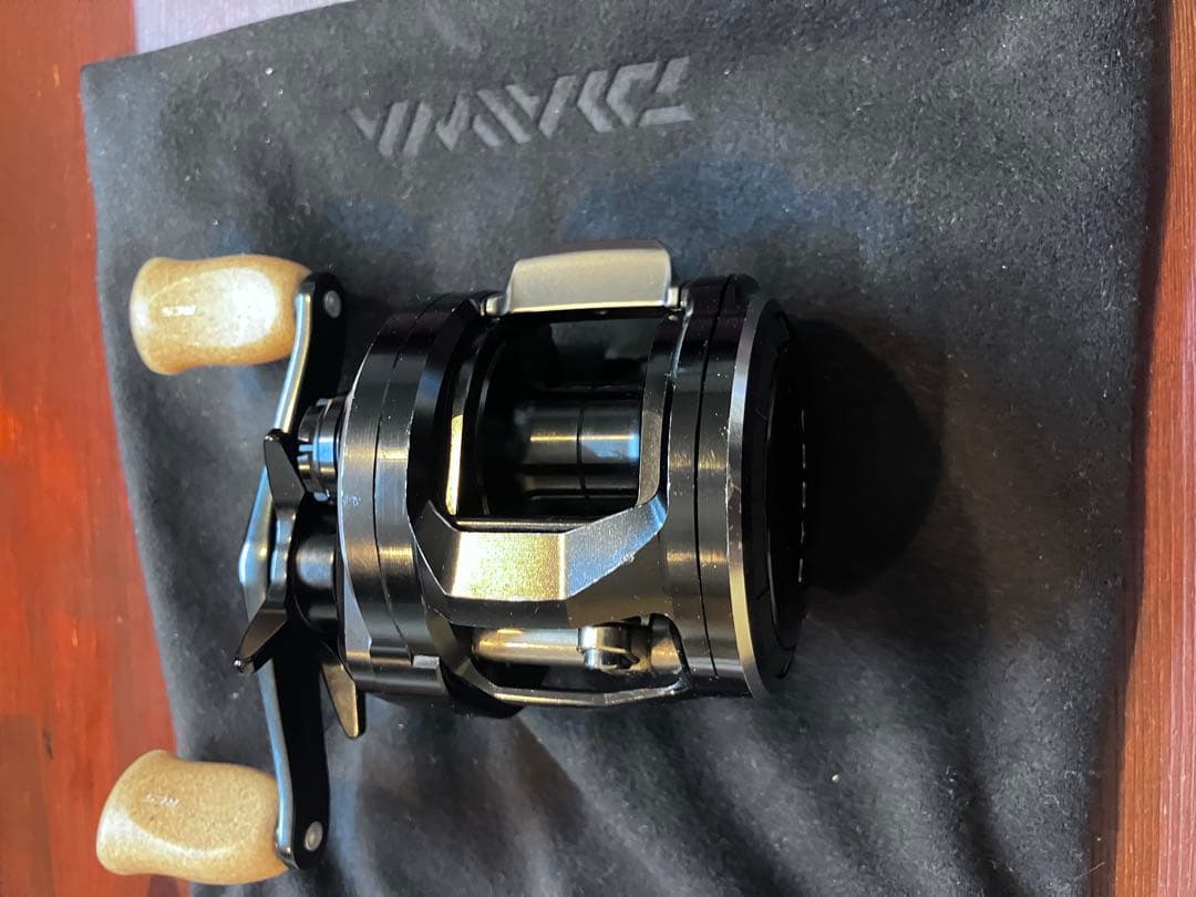 Daiwa RYOGA 1016H RCSコルクノブ付　箱無
