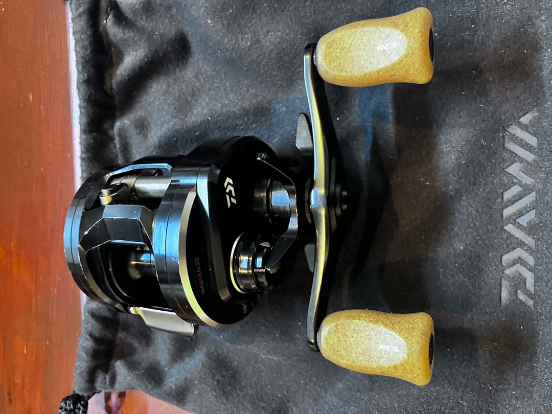 Daiwa RYOGA 1016H RCSコルクノブ付　箱無