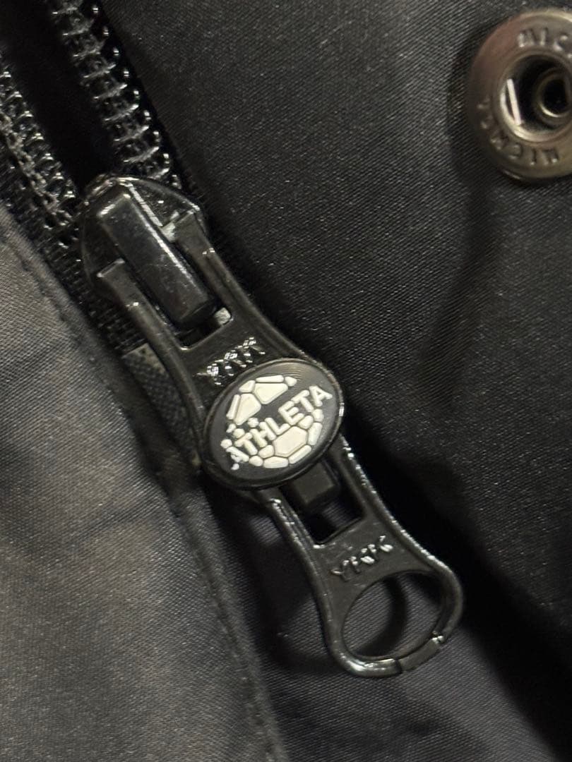 【美品】ATHLETA ベンチコート 中綿ロング サッカー 黒 L アスレタ