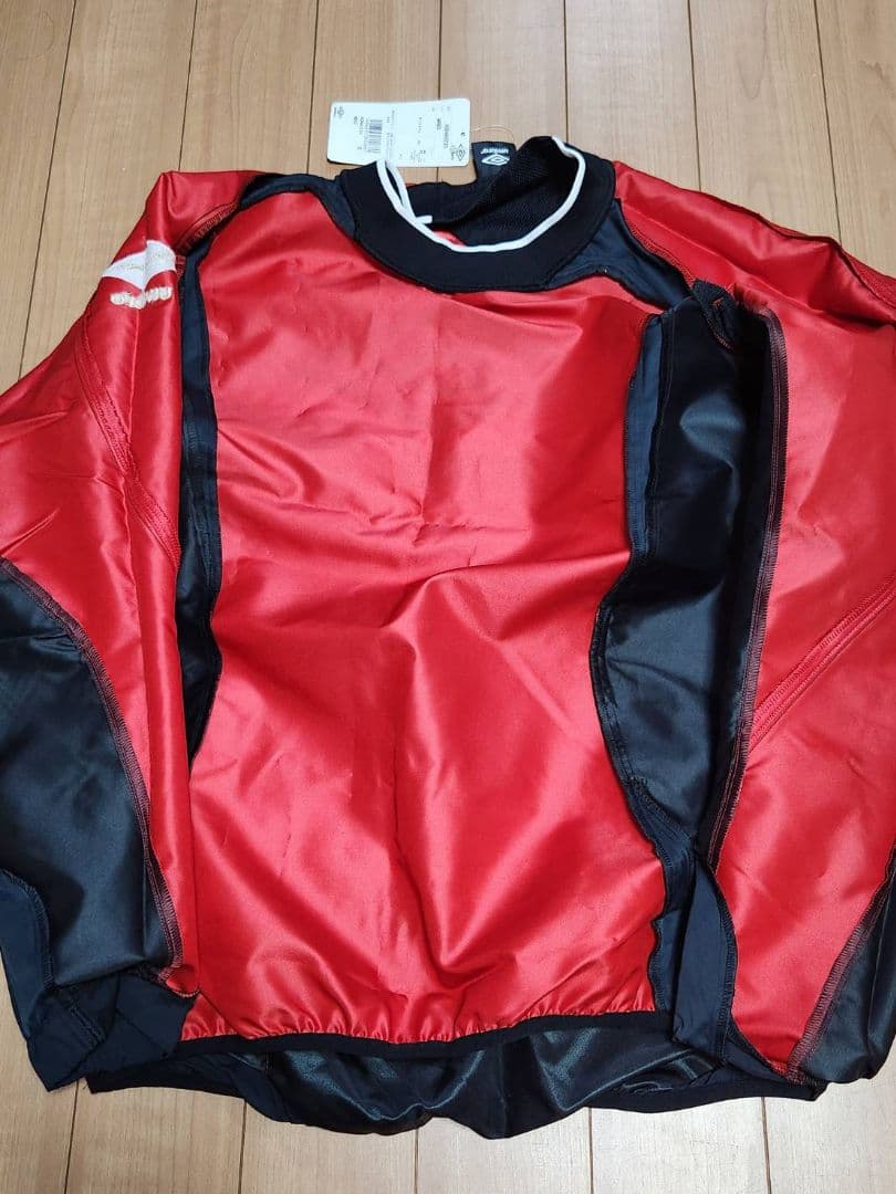 新品、タグ付き アンブロ ナイロン 上下セット Oサイズ