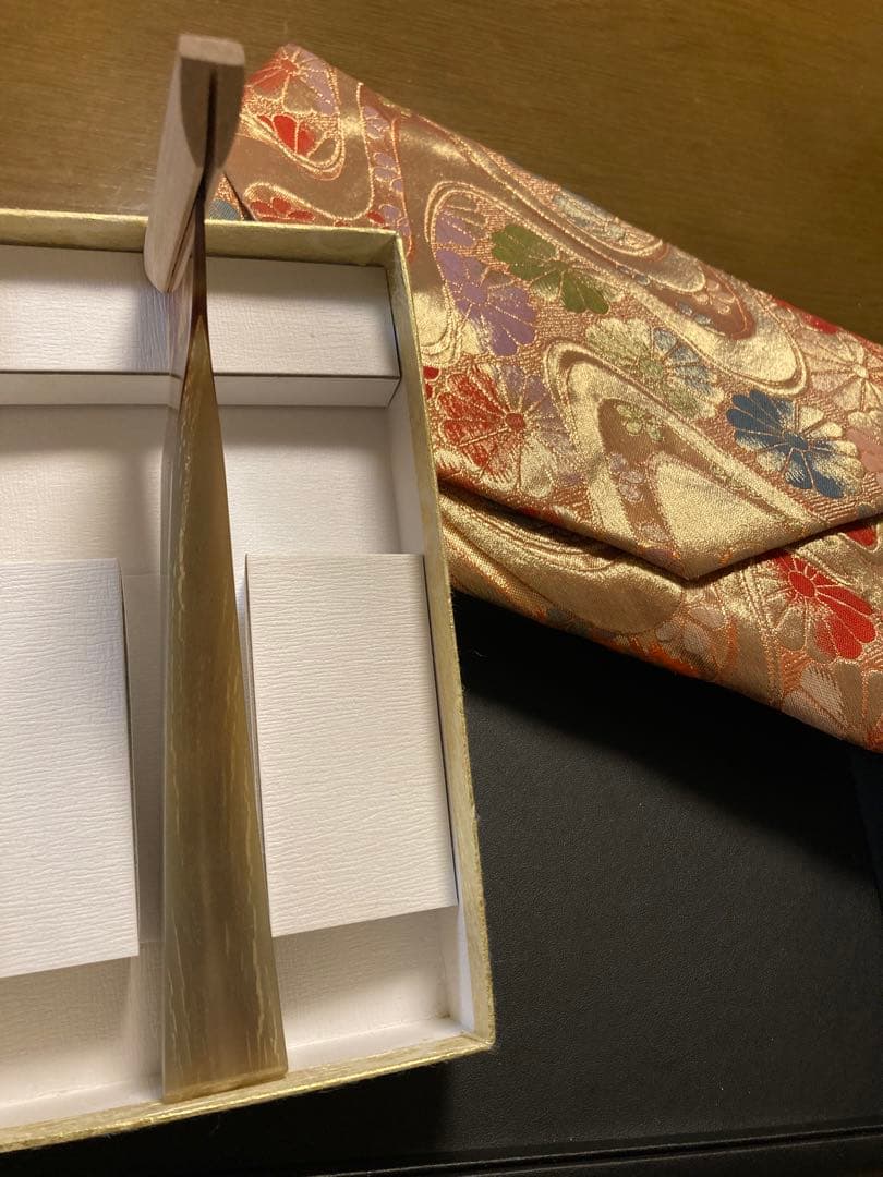 三味線バチ 撥　天然素材 鼈甲撥 高級品 本物保証　ケース付き