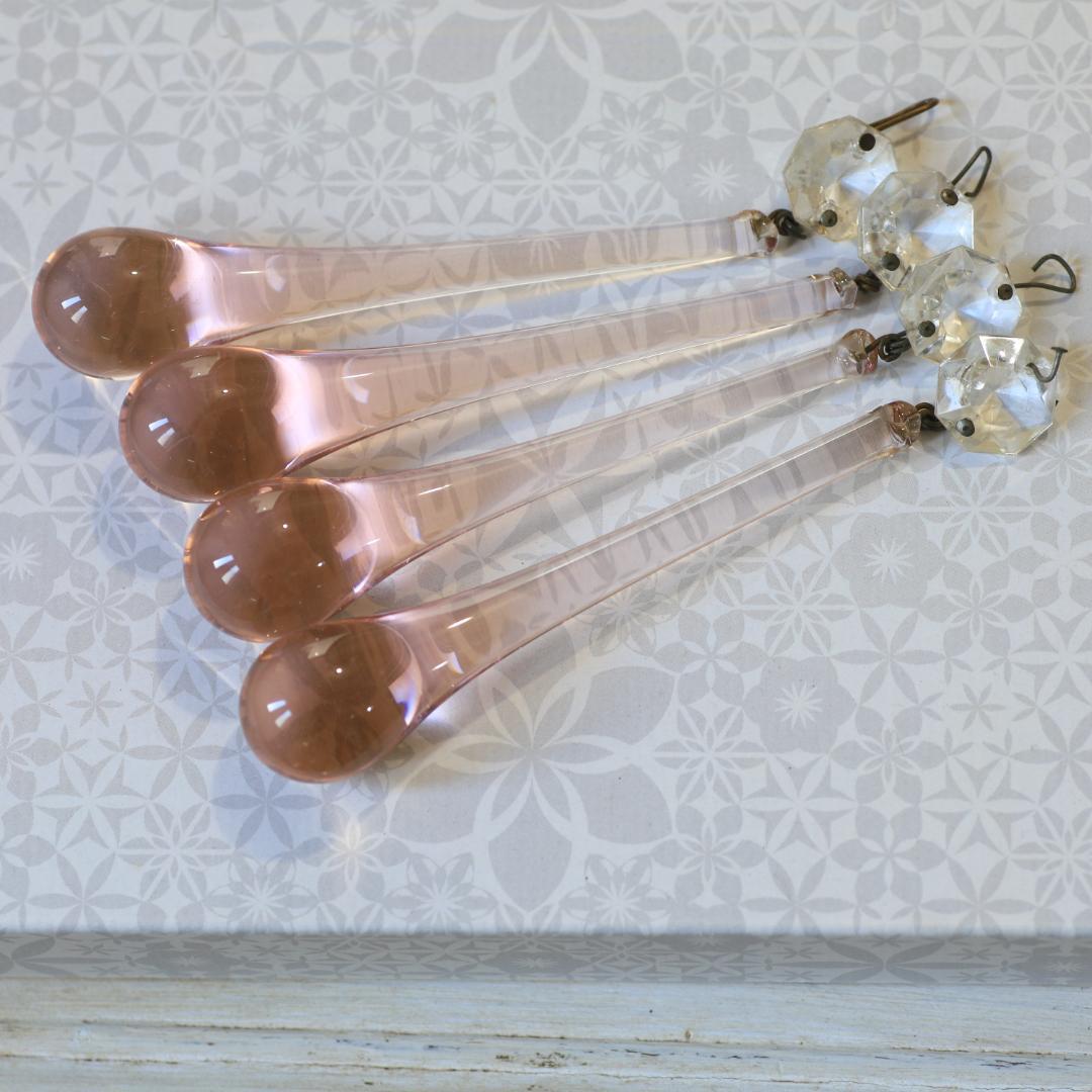 フランスアンティーク　ピンクガラスドロップ /シャンデリアシェードランプ