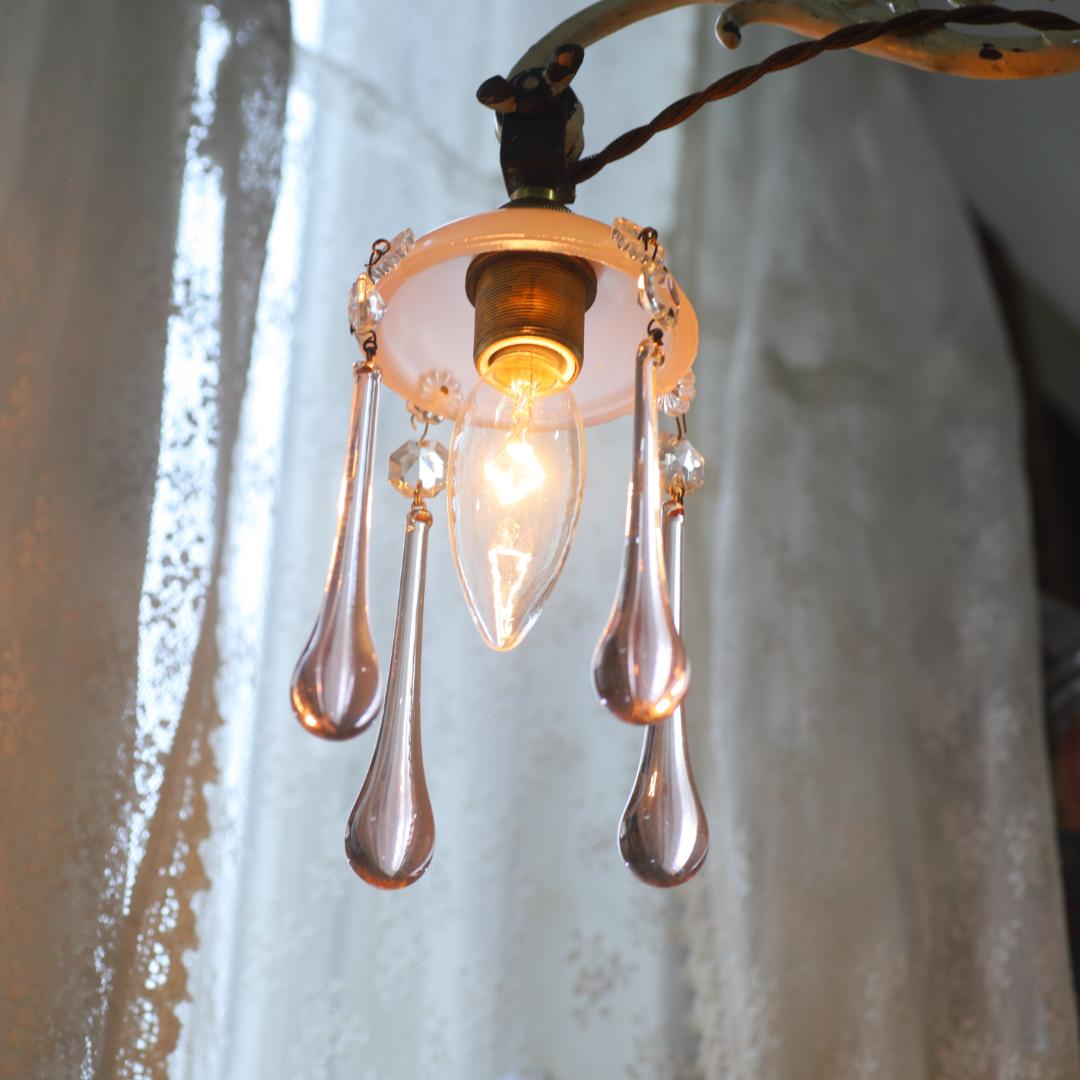 フランスアンティーク　ピンクガラスドロップ /シャンデリアシェードランプ