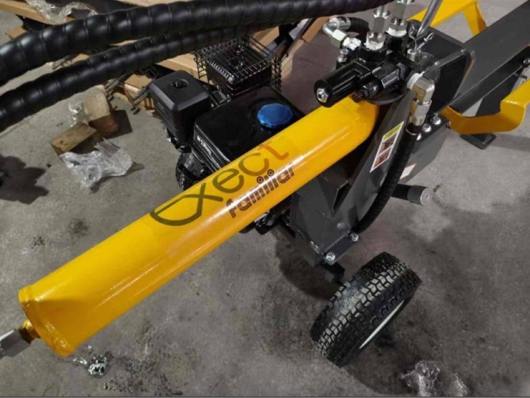 Exect 十字割刃も付属　薪割り機破砕力18T