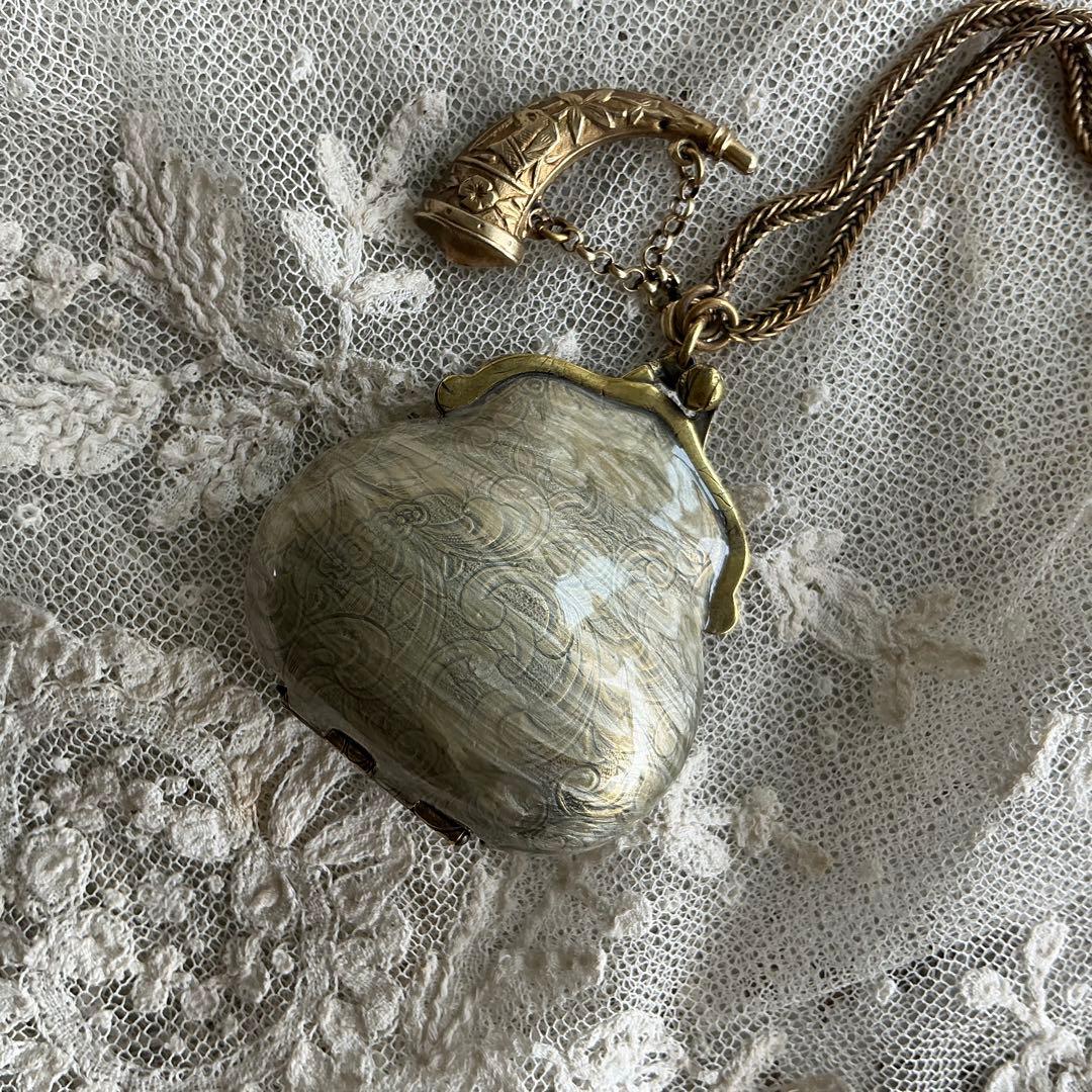 ♡レア♡　フランスアンティーク　ペンダント　ミニチュア　小さなパース　ピルケース