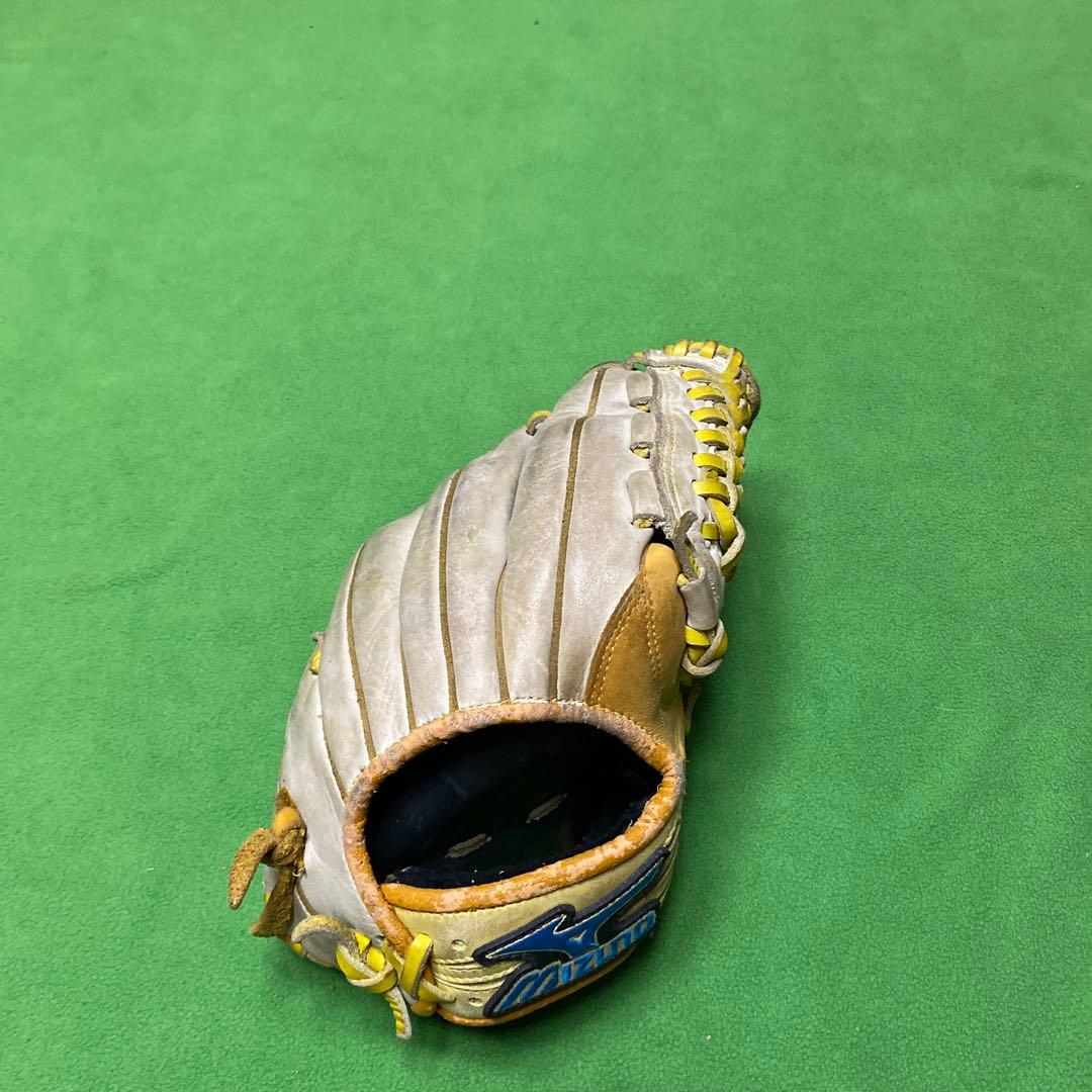 軟式野球グローブ　侍JAPAN監督井端モデル　旧ラベル廃盤品　内野手用　右投げ