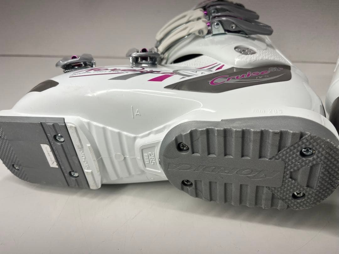 蚊取り線香　美品 スキー ブーツ NORDICA 24.5cm