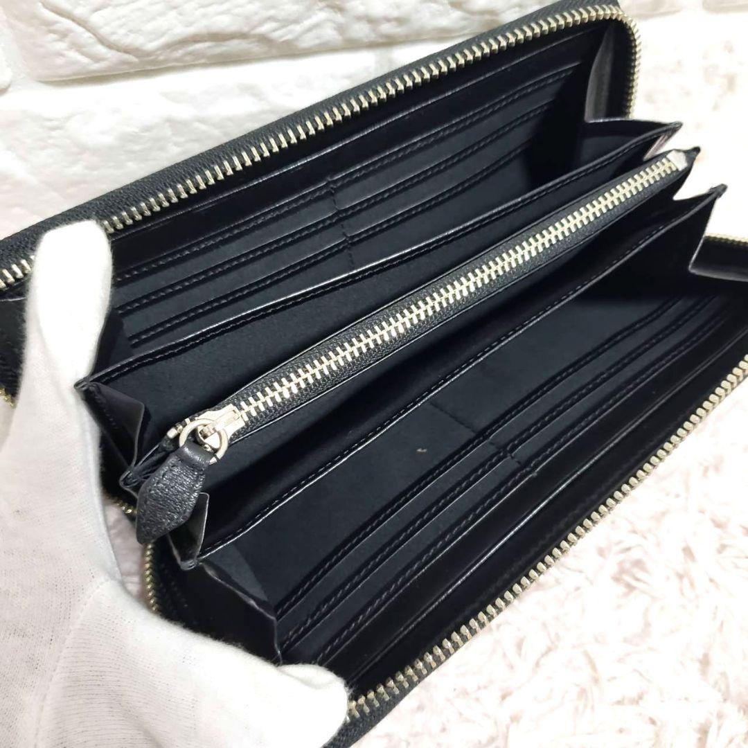 Vivienne Westwood 型押しエンボス ラウンドファスナー長財布美品