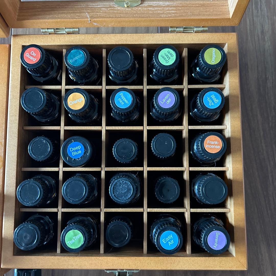 ドテラ　エッセンシャルオイル木箱付き2ケース