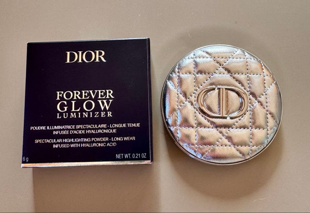 ディオール スキンフォーエヴァー グロウ ルミナイザー 831 シュガー