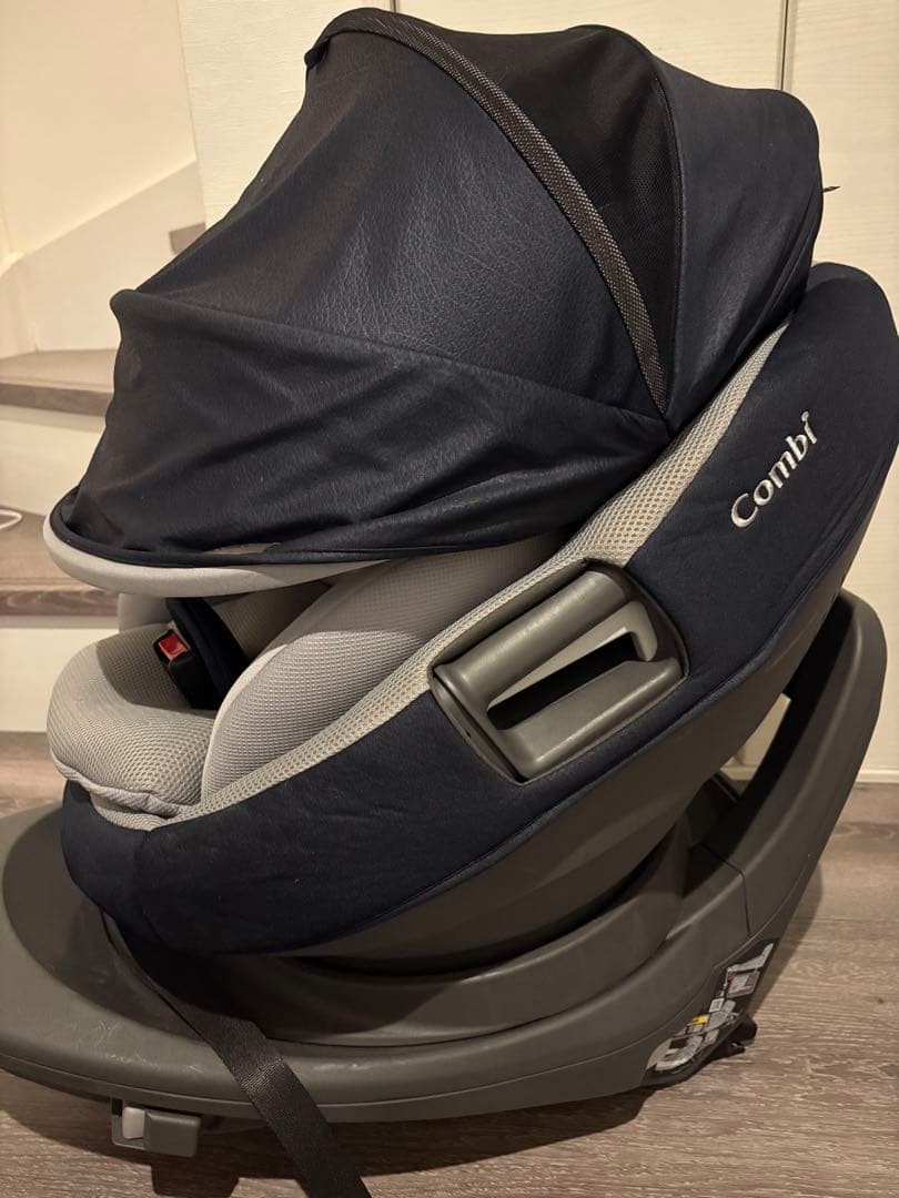 Combi 回転式チャイルドシート グレー/ネイビー ISOFIX