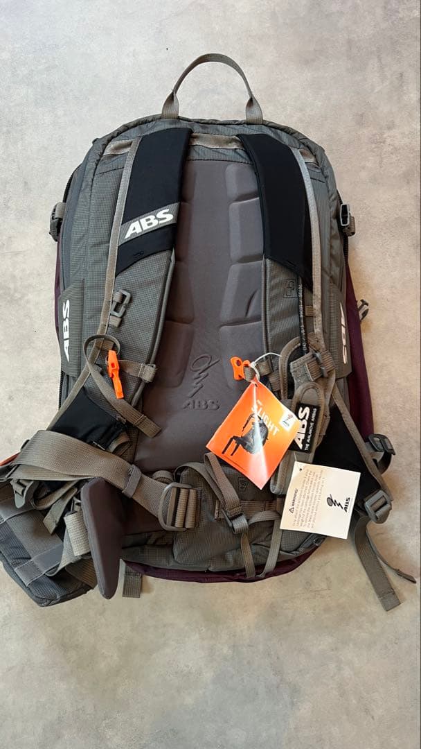 30%オフ【新品】ABS雪崩用エアバック s.LIGHT compact 30L