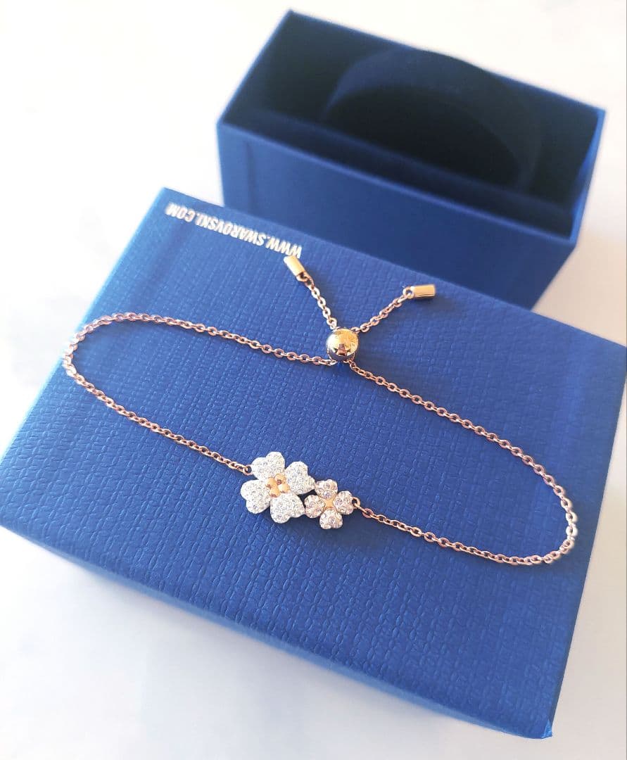 ほぼ新品 SWAROVSKI Latisha お花 ブレスレット スワロフスキー