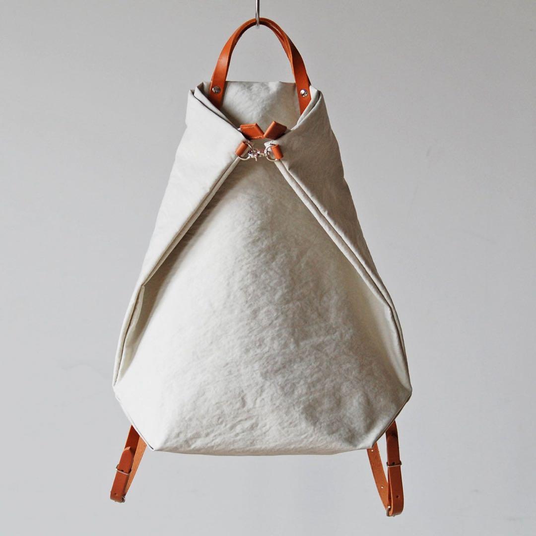 【美品】豊岡鞄 TUTUMU ツツム books リュック キナリ