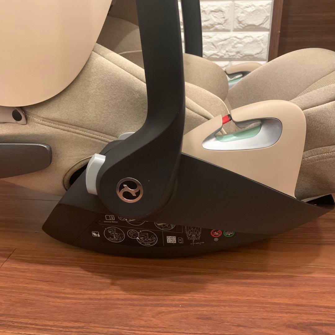 美品 Cybex Cloud T i-Size plus ベージュ アダプター付
