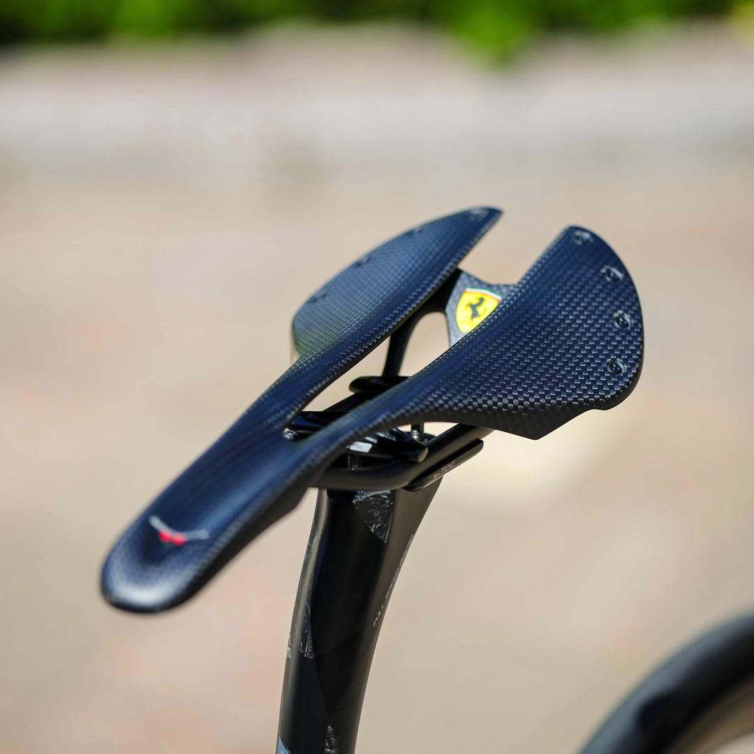 ASTVTE アスチュート ONE カーボン サドル 重量98g