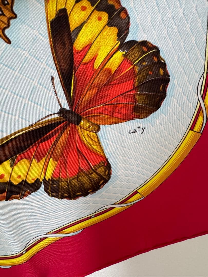 エルメス スカーフ カレ90 プロヴァンス地方の踊り蝶々 FARANDOLE