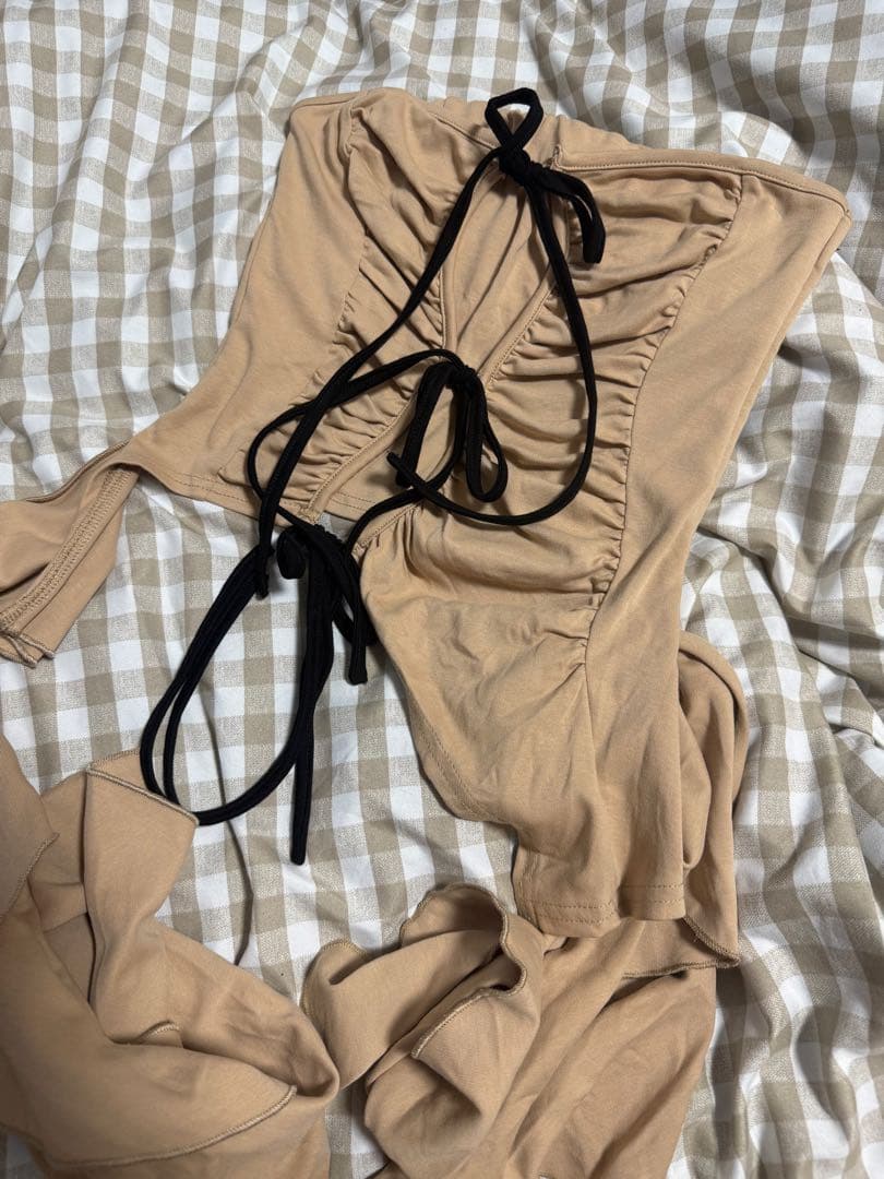 ダーリッチ カスケードフリルベアトップ