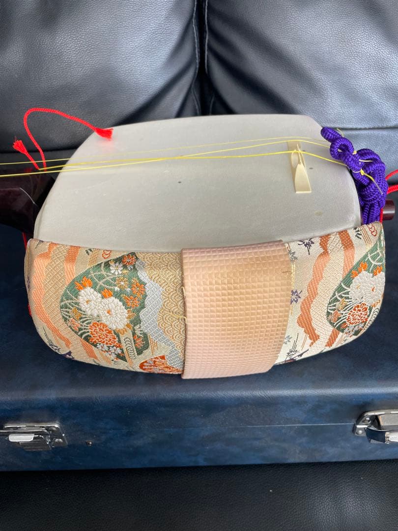 三味線 紅木 二本溝 子持綾杉胴糸巻天然素材皮破れなし