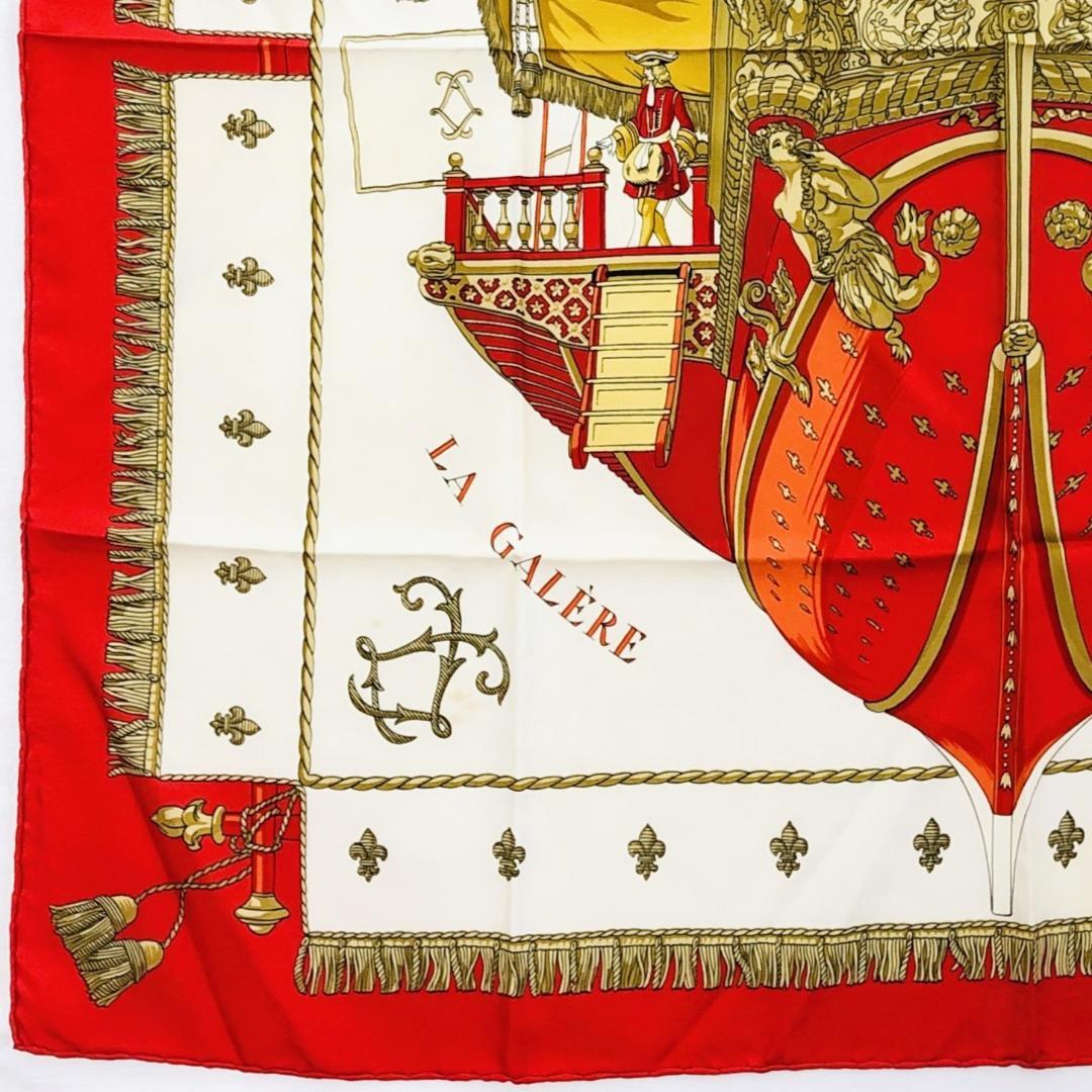 HERMES エルメス カレ90 クイーンの戴冠式 レッド系 スカーフ タグなし