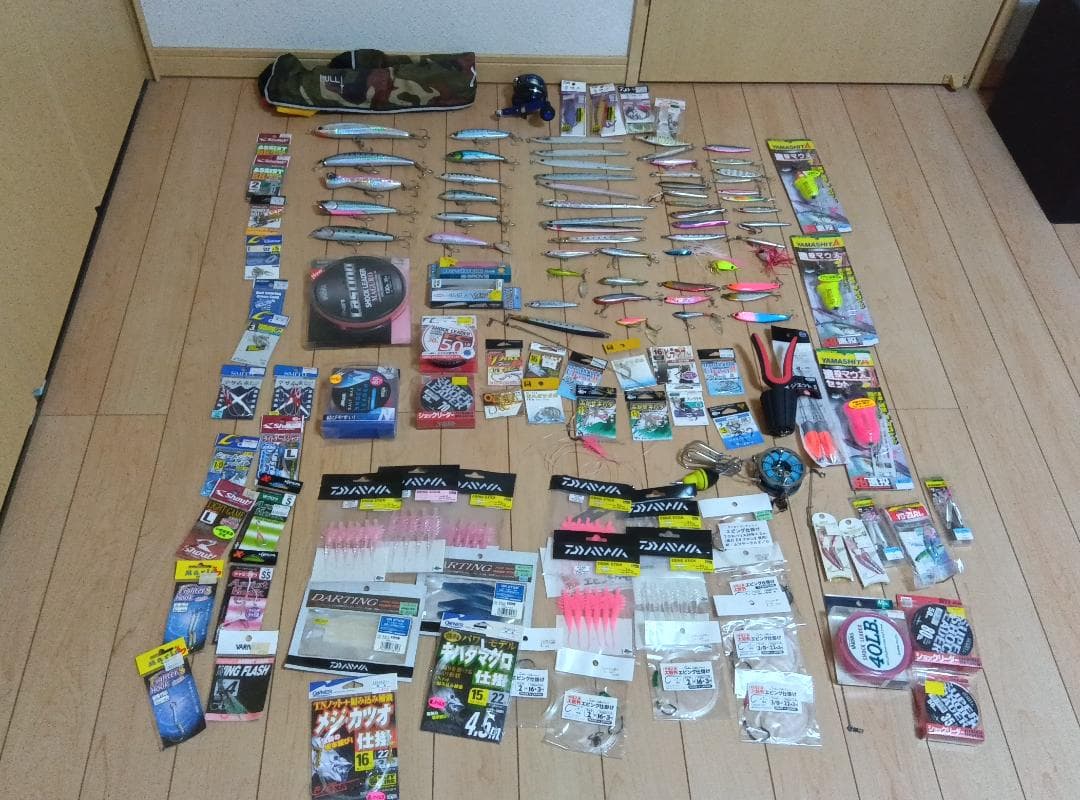 海釣りルアー60個＆リールセット！さらにエビング仕掛けなどおまけ多数付き！