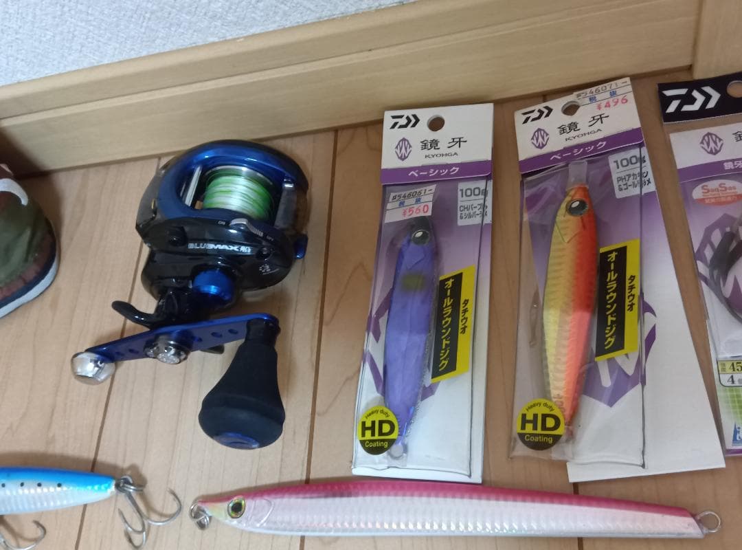 海釣りルアー60個＆リールセット！さらにエビング仕掛けなどおまけ多数付き！