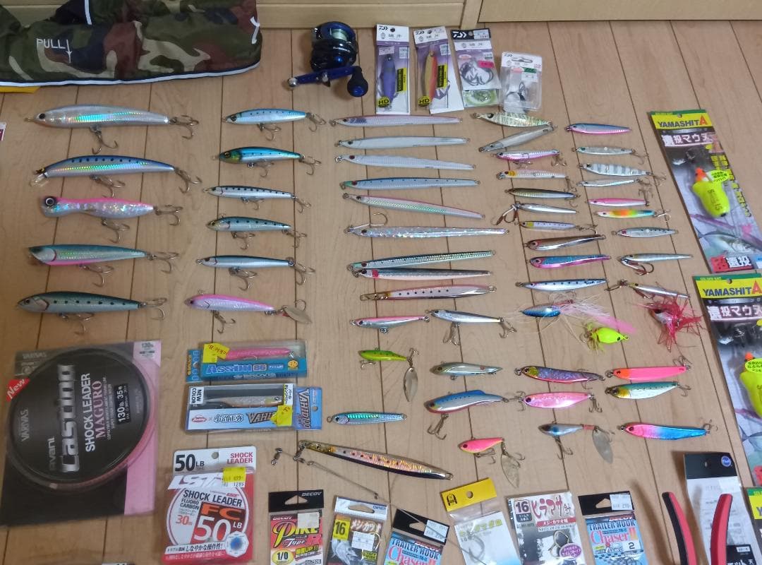 海釣りルアー60個＆リールセット！さらにエビング仕掛けなどおまけ多数付き！