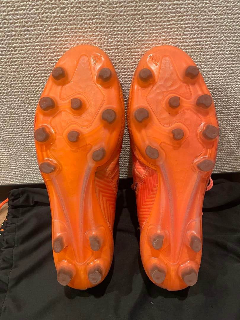 アディダス ネメシス18.1 HG