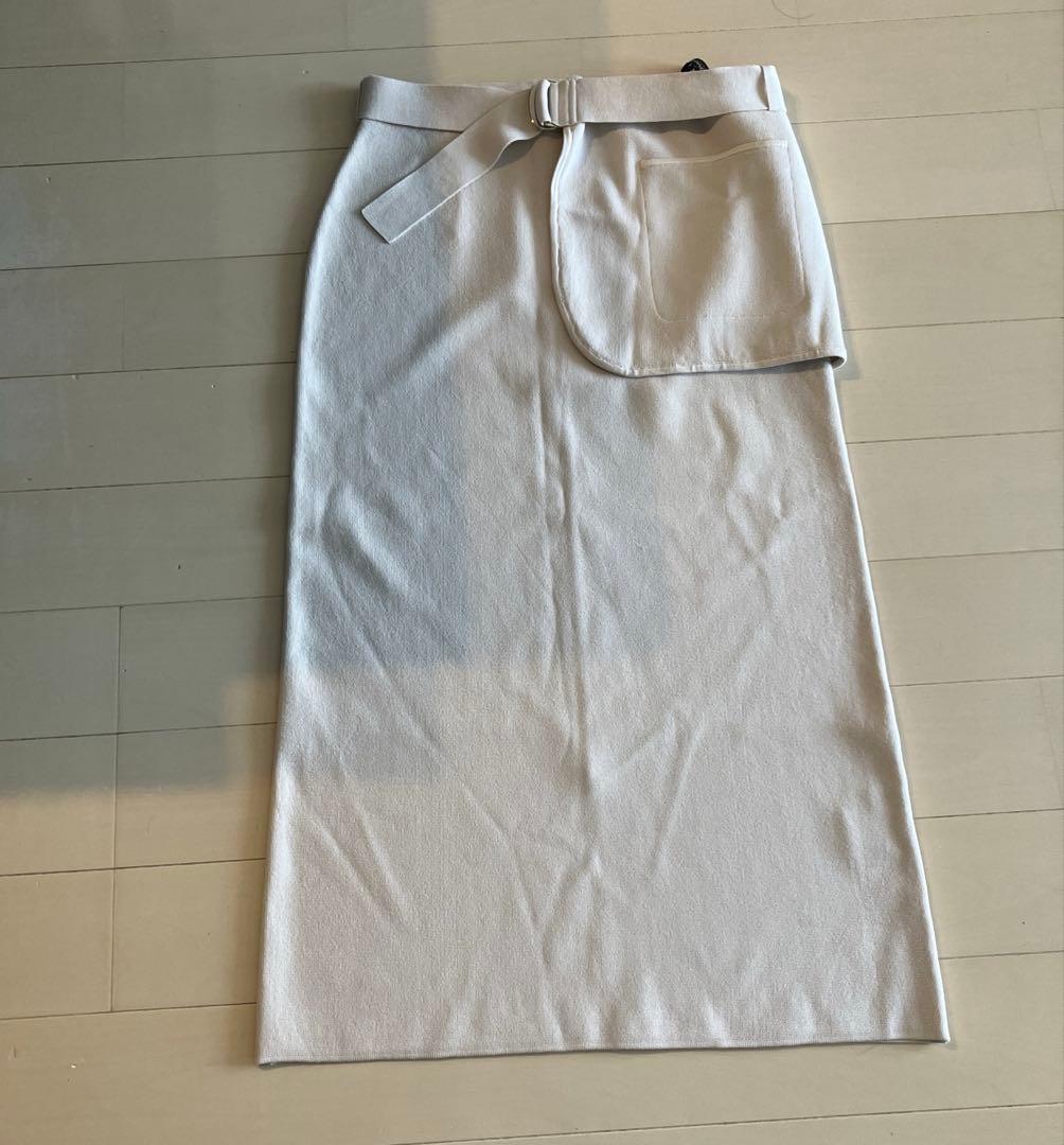 【新品】モラビト　プルミエ　ベルト付き　ロングスカート