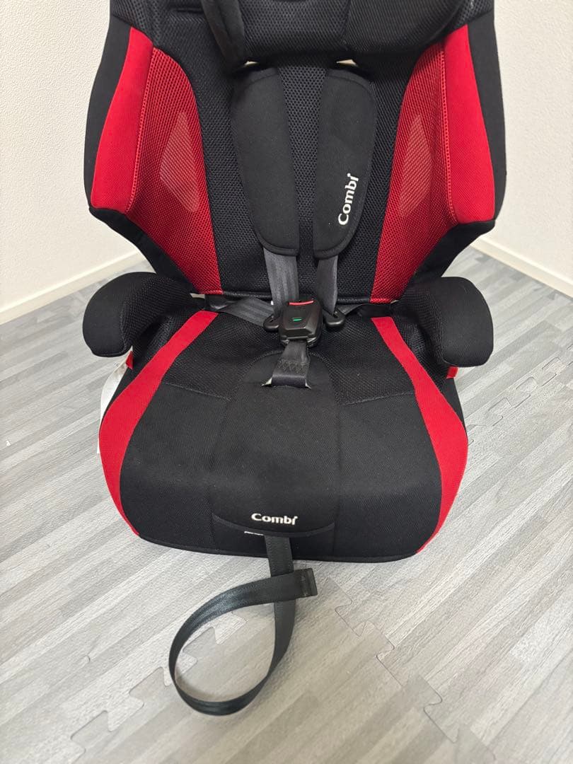 combi コンビ　ジョイトリップ エアスルーＧＧ　レッド ジュニアシート　赤
