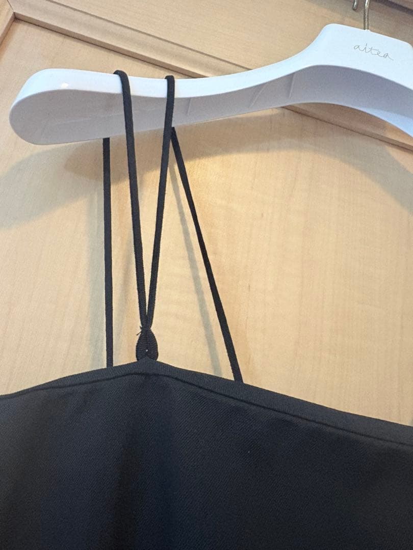 YLEVE ブラックロングワンピース ストラップ付き