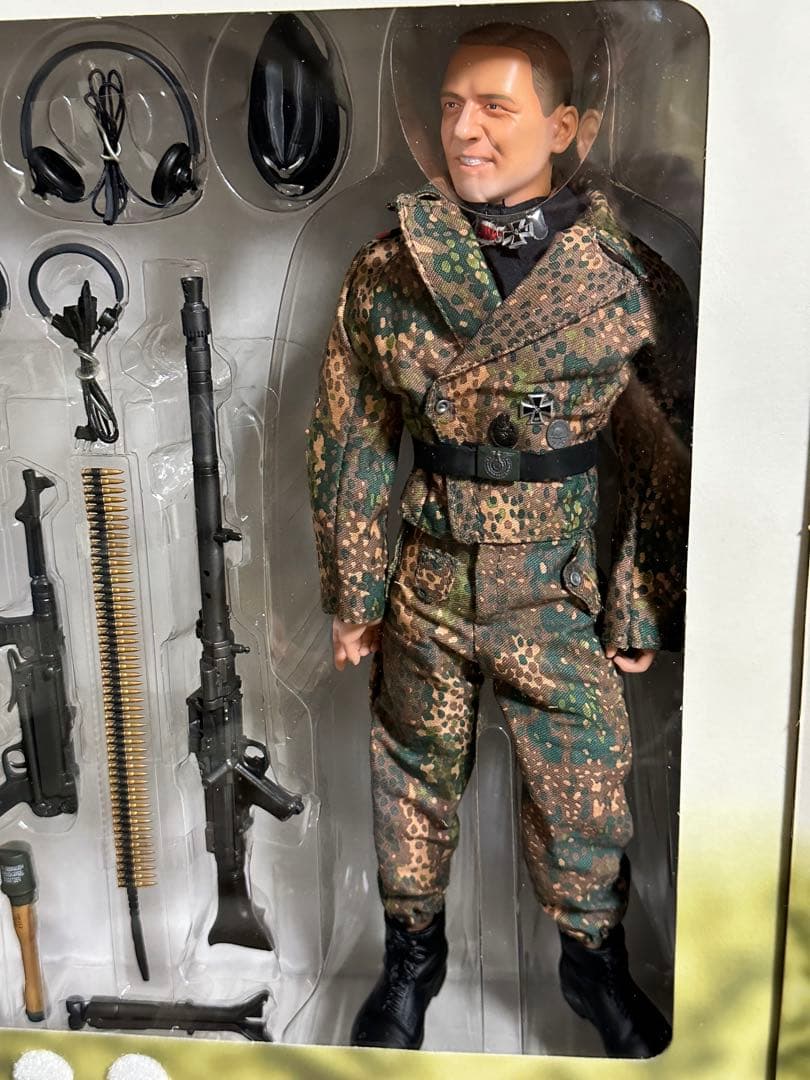 ドラゴン社 WWⅡ 1/6 NORMANDY 1944 TIGER ACE