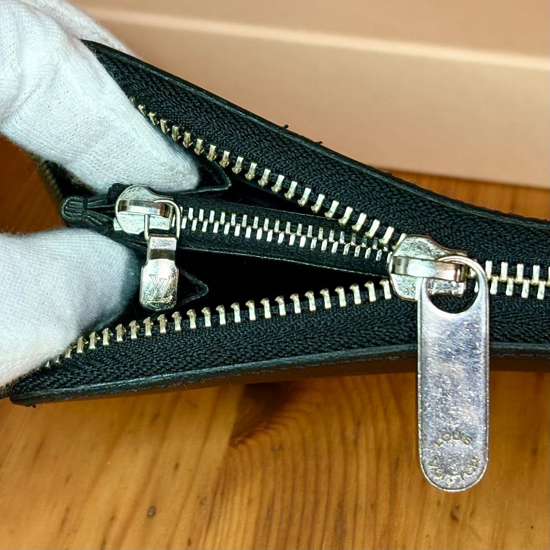 ルイヴィトン　エピ　ノワール　ジッピーウォレット　M61857