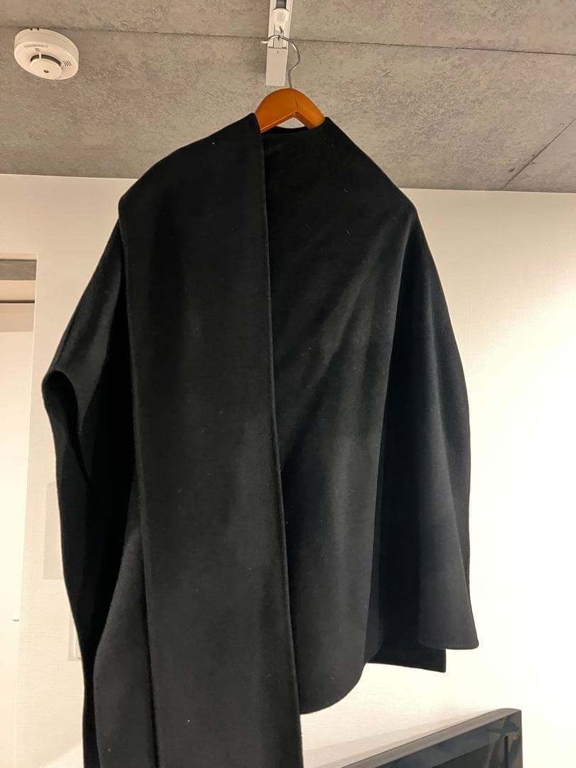 COS ウールブレンドケープ　ブラック