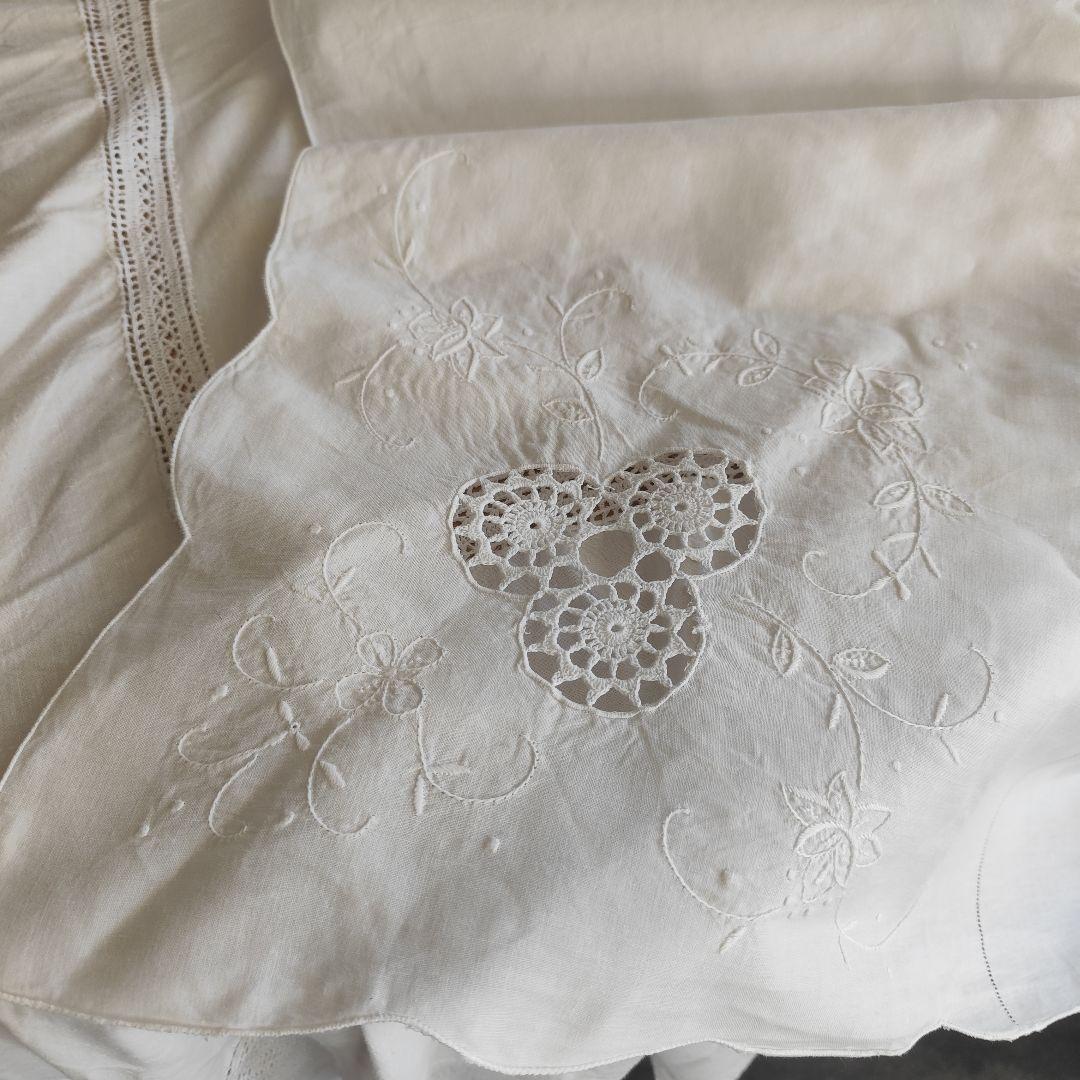 白糸手刺しゅう　ドロンワークはしご　イギリスヴィンテージ　大判　テーブルクロス