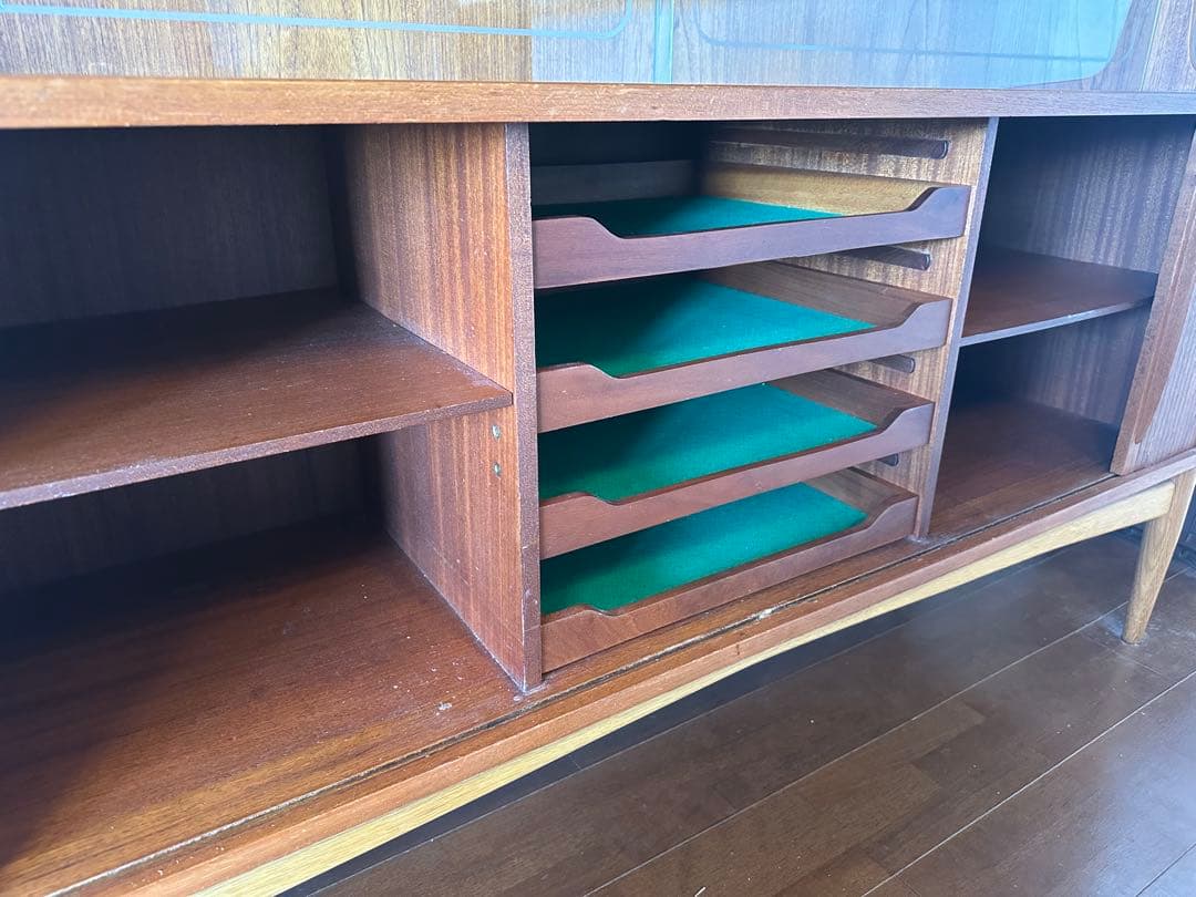 N*O様 北欧家具　デンマーク製　キャビネット　蛇腹　カップボード　食器棚　本棚