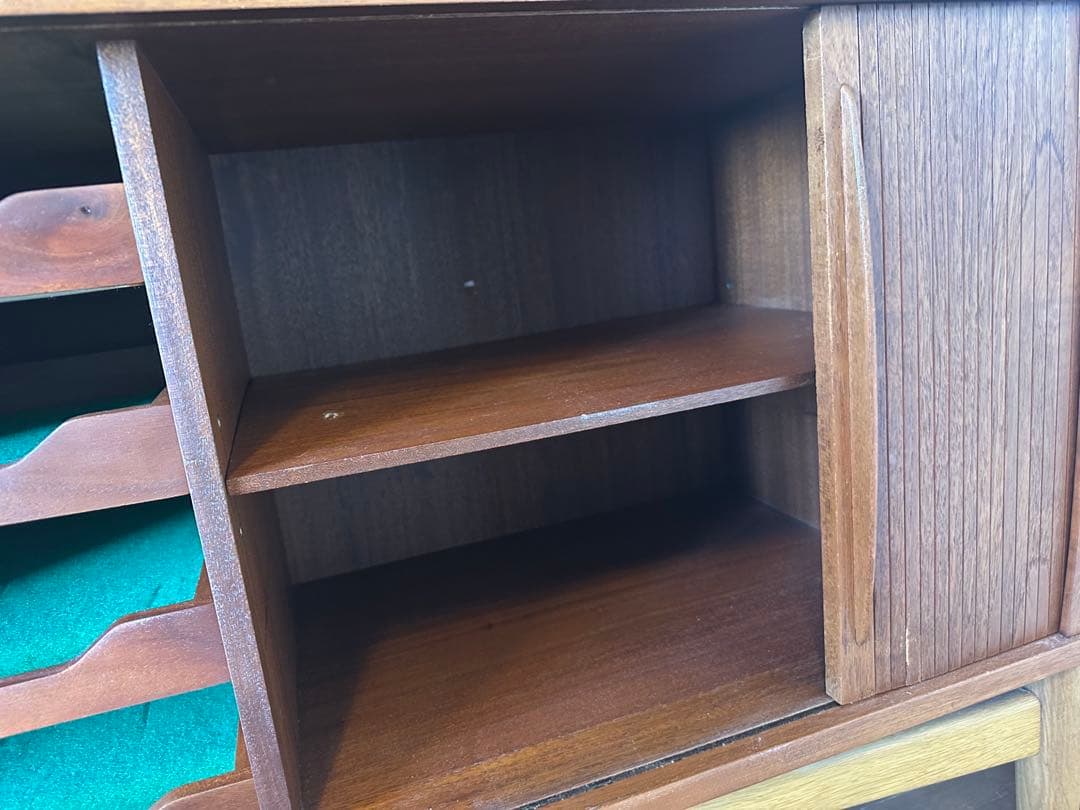 N*O様 北欧家具　デンマーク製　キャビネット　蛇腹　カップボード　食器棚　本棚