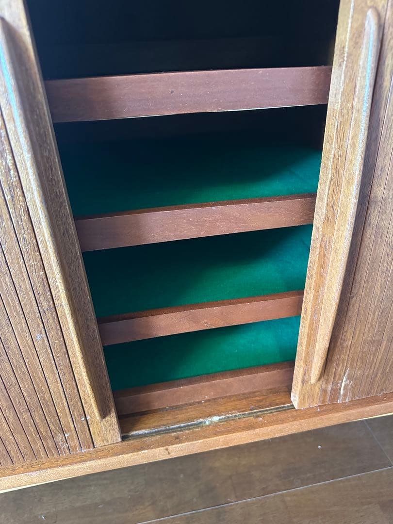 N*O様 北欧家具　デンマーク製　キャビネット　蛇腹　カップボード　食器棚　本棚