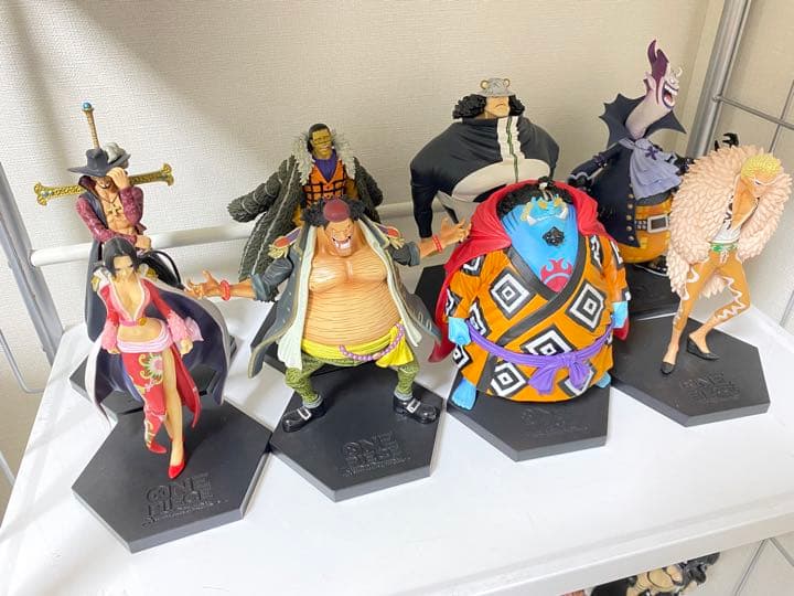 ワンピースDX王下七武海フィギュア8体セット箱付き - メルカリ