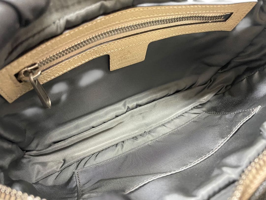 GUCCI グッチ　オフザグリッド　ボディバッグ　ウエストポーチ　GG レザー