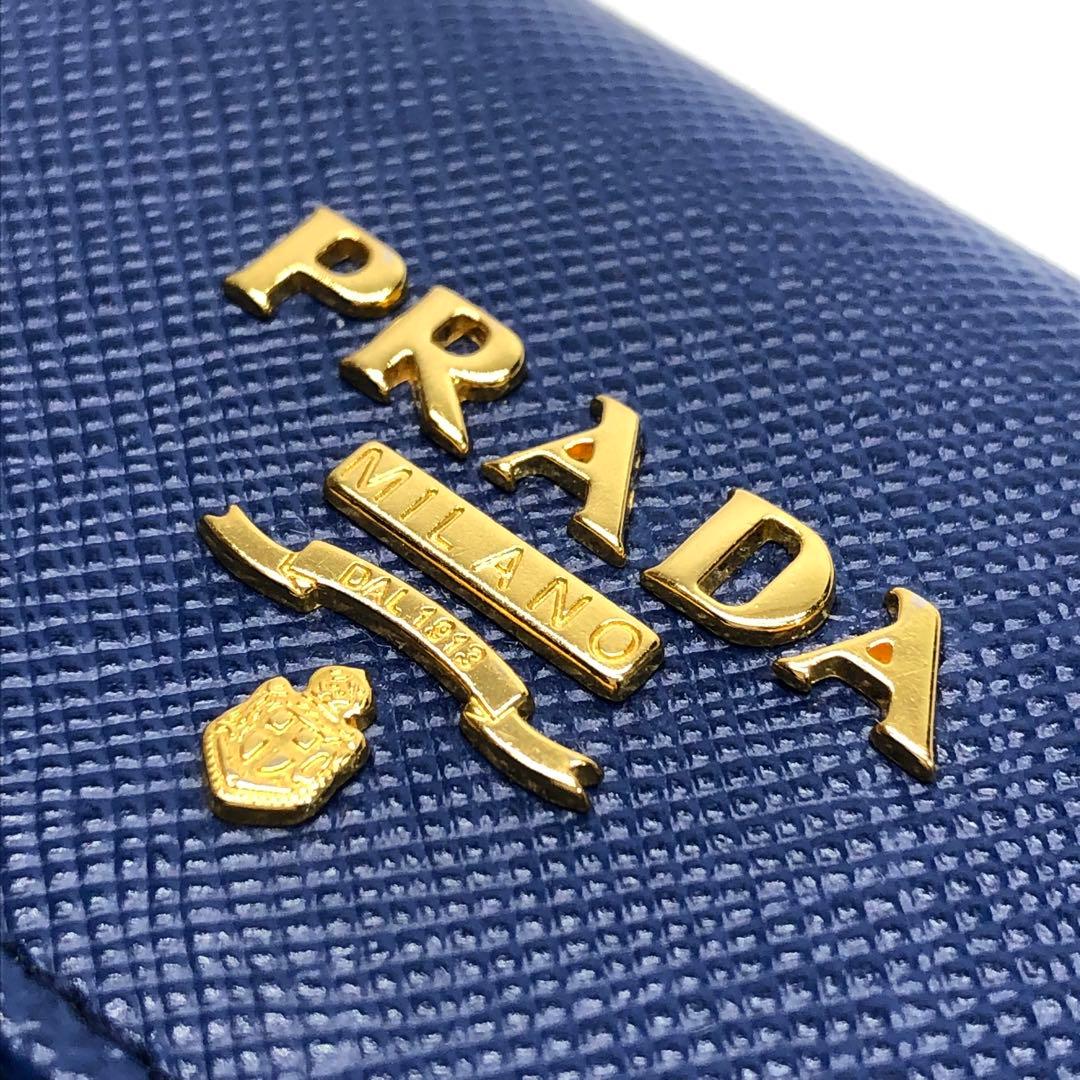 【saki様】未使用級✨箱付 プラダ サフィアーノレザー 6連キーケース ブルー