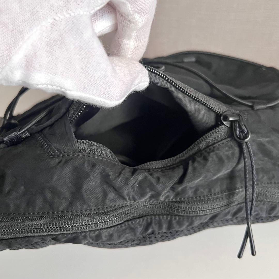 C.P.COMPANY Nylon B Crossbody ボディバッグ 黒