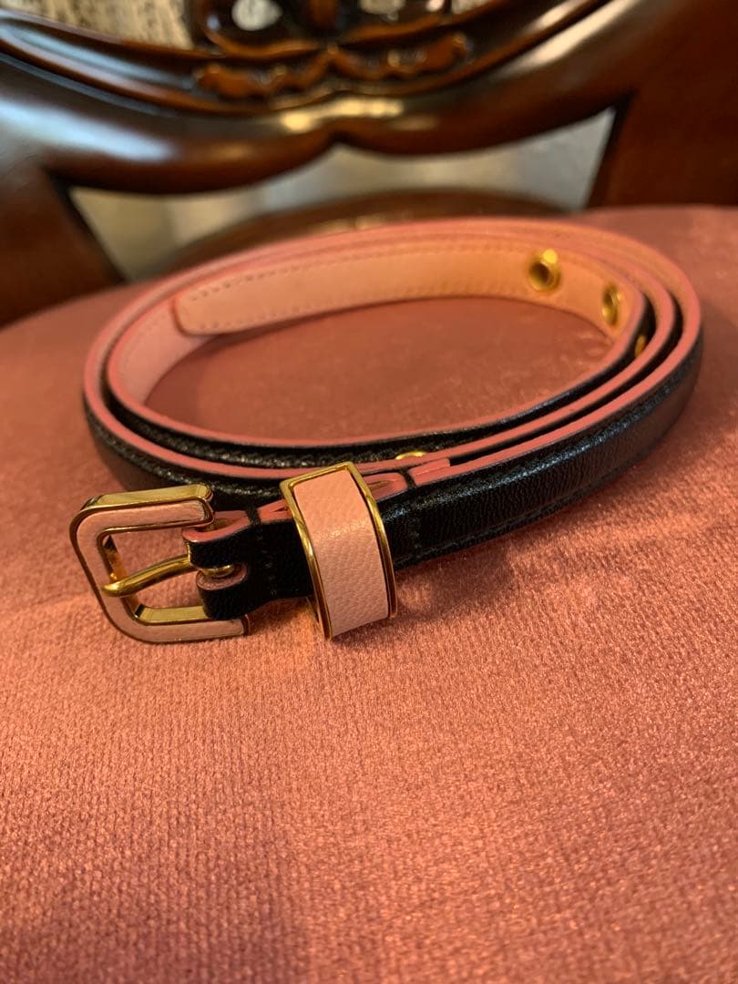 mu♡ ミュウミュウ 黒とピンクの細ベルト ♡