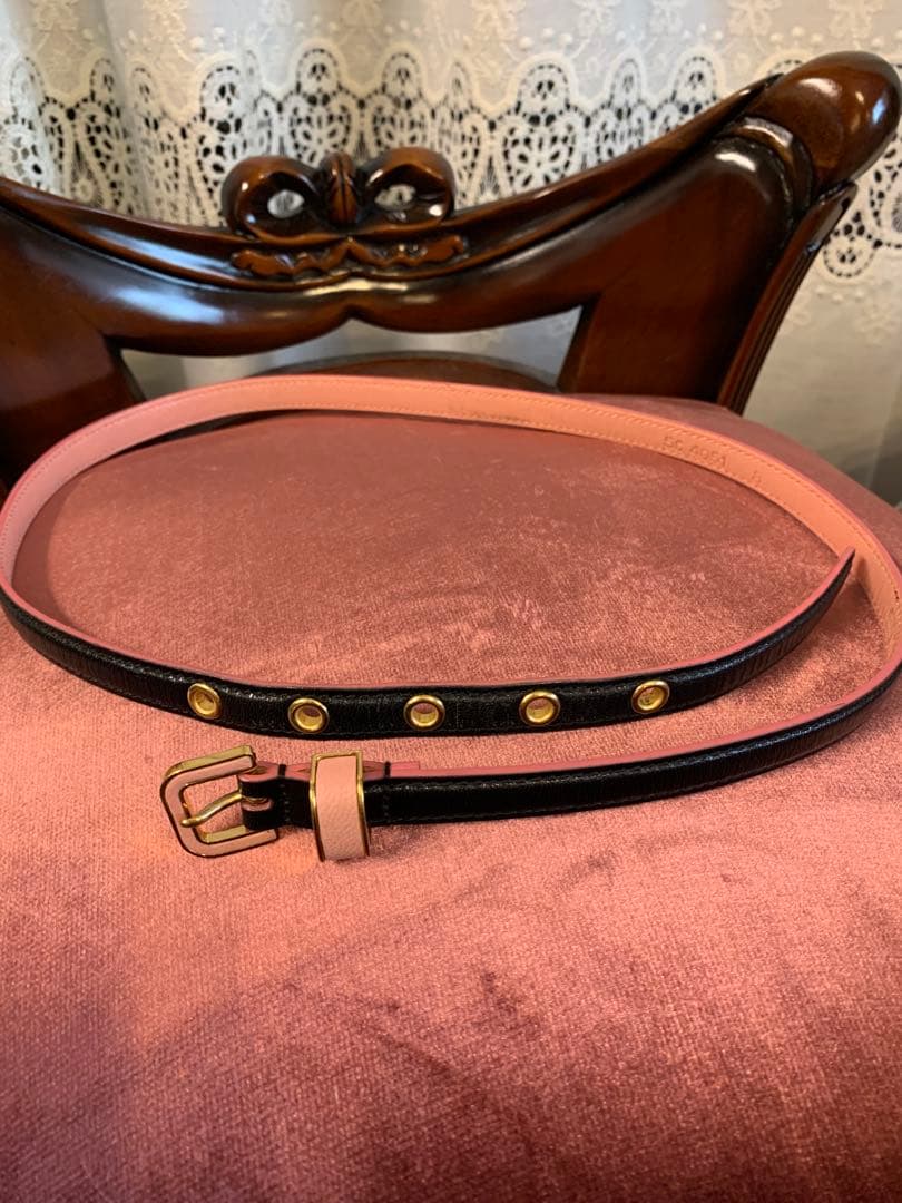 mu♡ ミュウミュウ 黒とピンクの細ベルト ♡