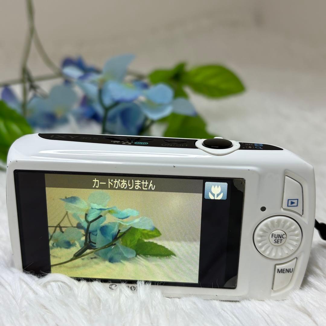 Canon カメラ IXY 30S PC1473 充電器 ホワイト コンデジ