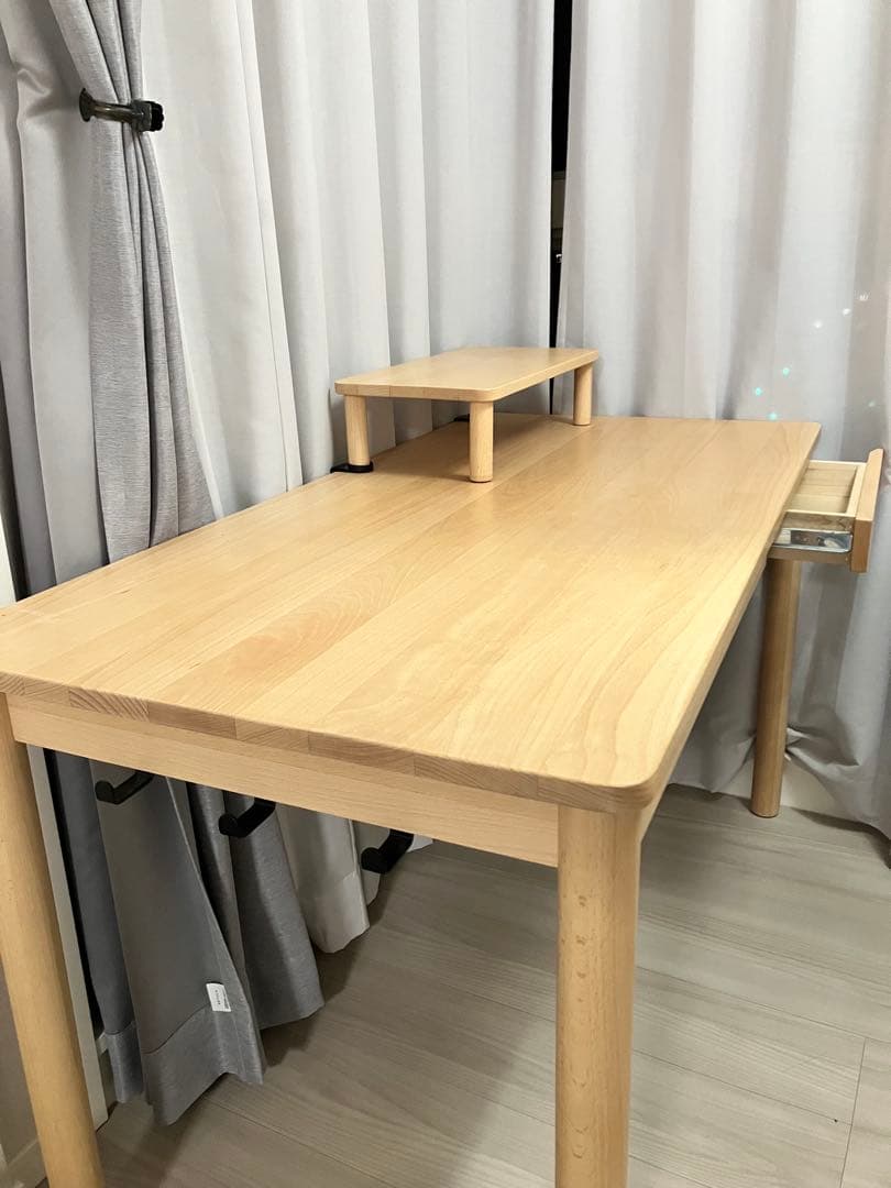 無印良品　ブナ材デスク・幅１２０ｃｍ