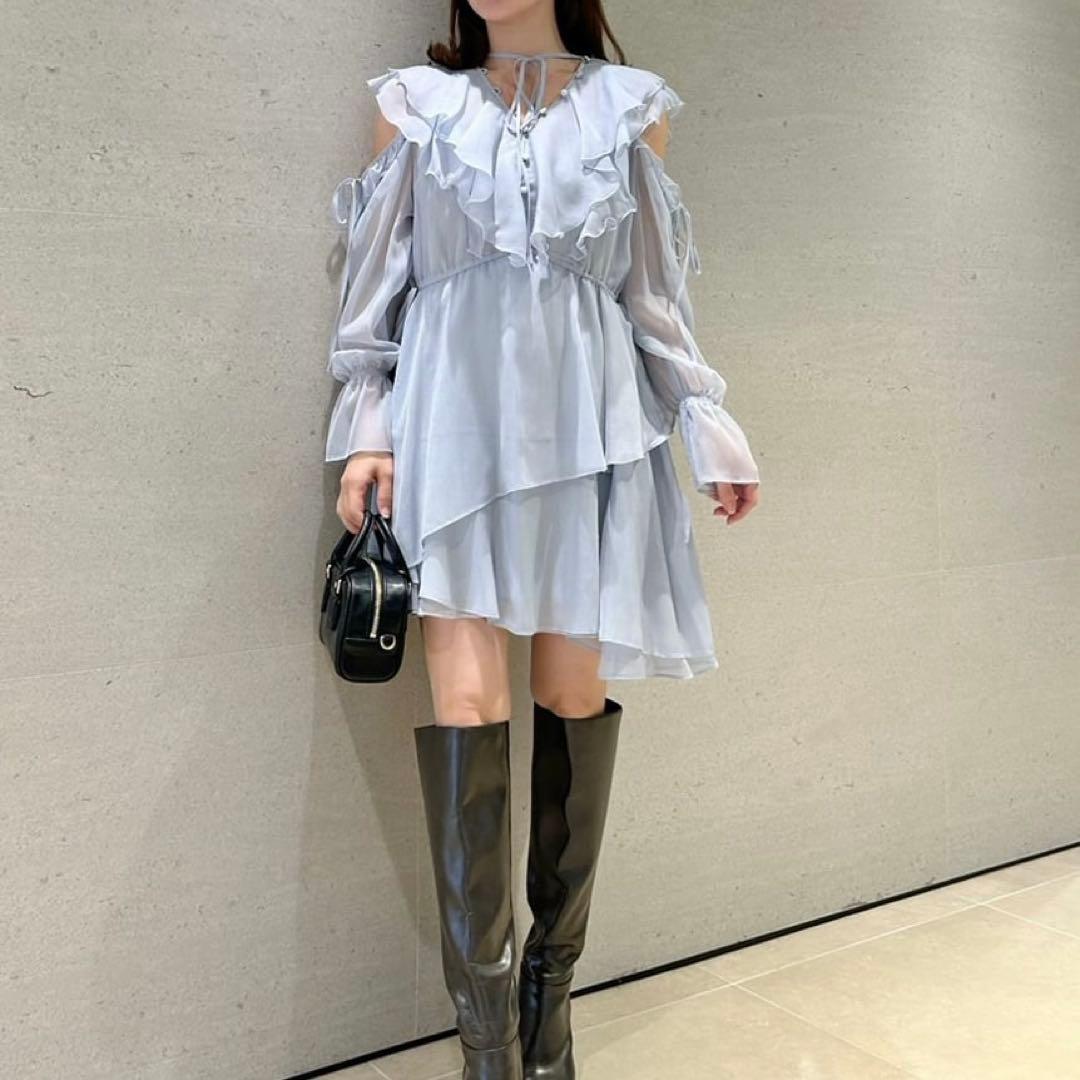 美品 SNIDEL SustainableプリントフリルミニワンピースBLU 1