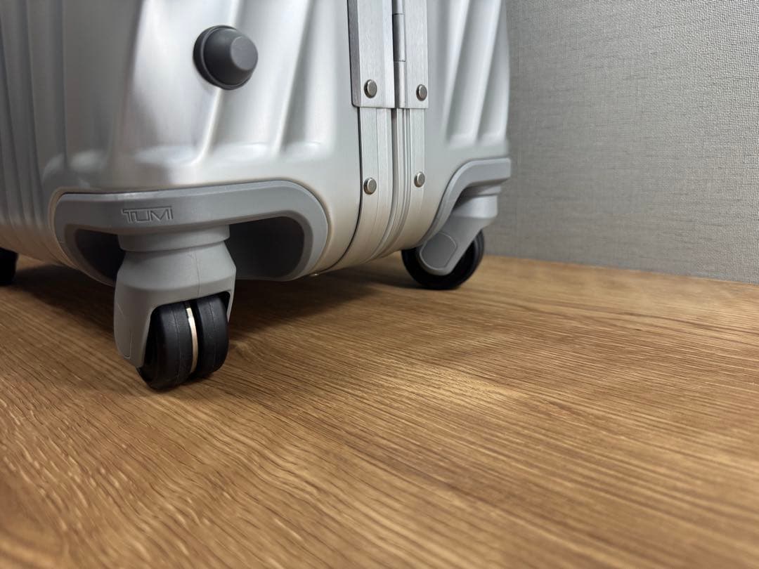 TUMI 19DEGREE ALUMINUM ショートトリップパッキングケース