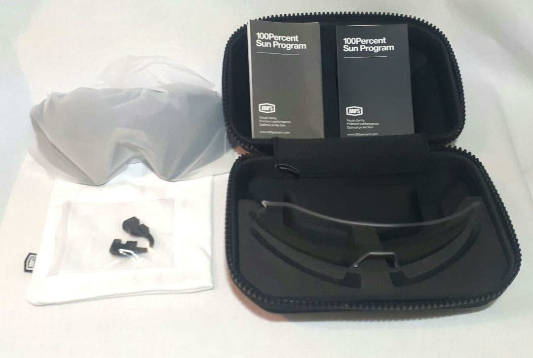 現行モデル 100% S3 ブラック ゴールド ワンハンドレッド サングラス