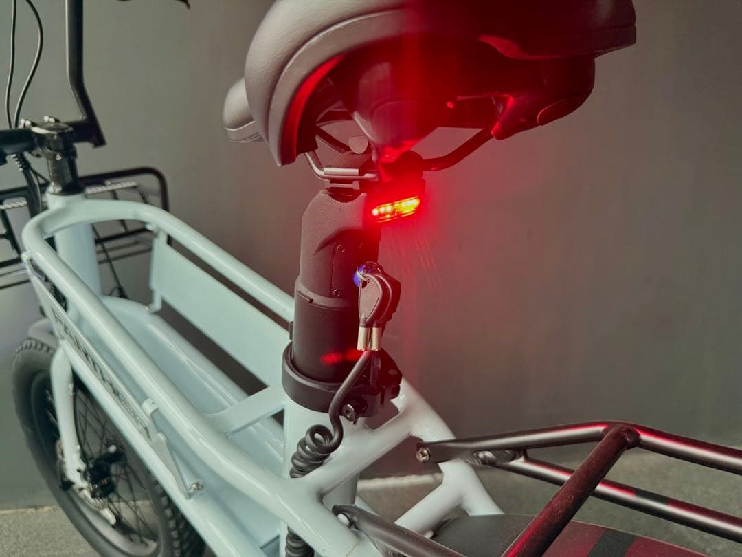 【美品】PANTHER 電動アシストファットバイク 大容量バッテリー搭載モデル